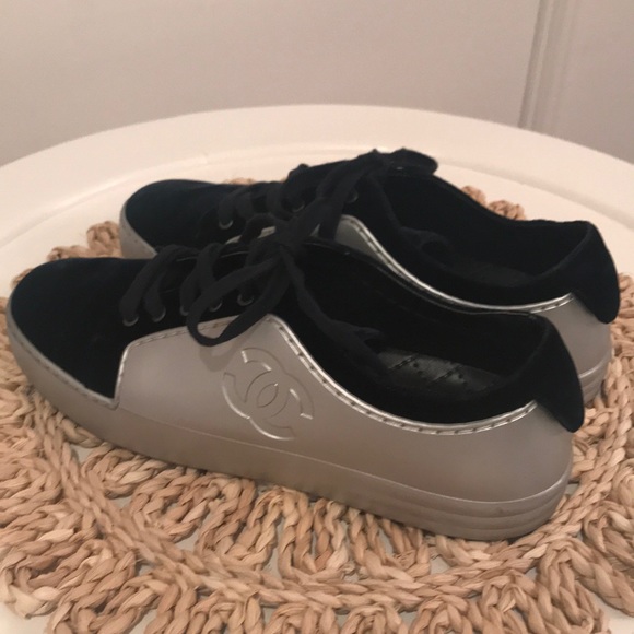 Chanel - Picture 5 of 5